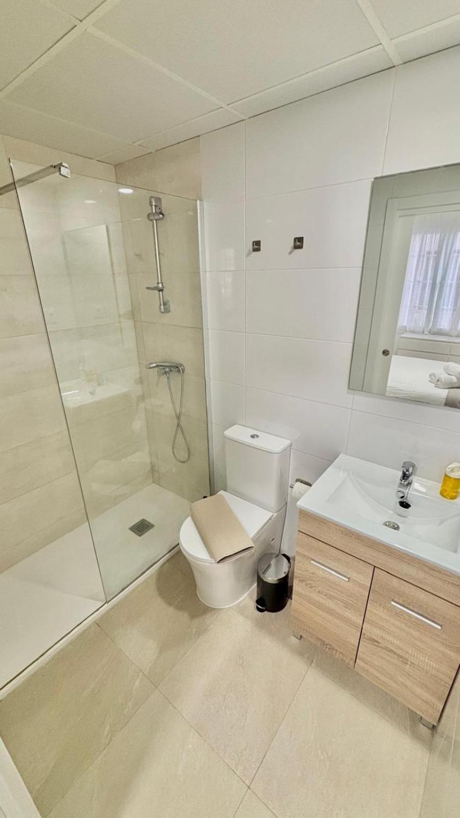 Lofts 4Towers - La Paz Apartment Madrid Room photo